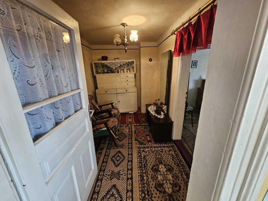 Casă cu teren 598 mp de vânzare în Comarnic | Vedere spre munte