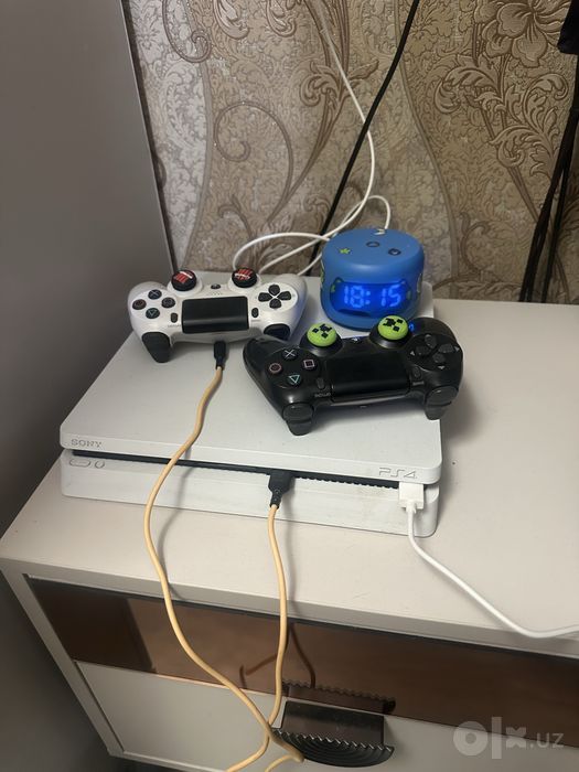 Sony PlayStation 4 Slim