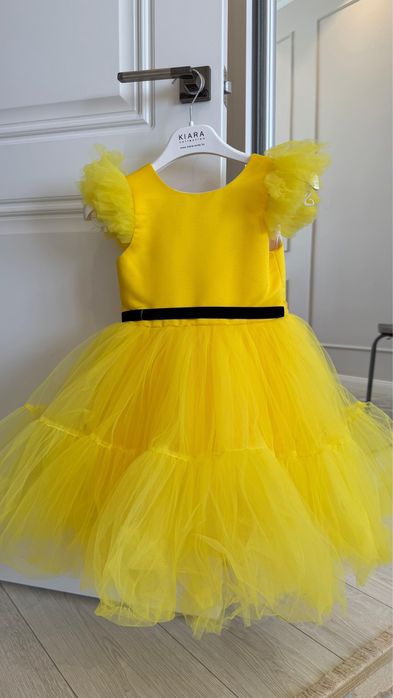 Продам платья для девочек