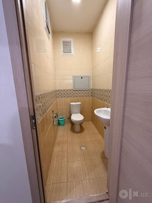 Qorasuv 1 da 3 xonali kvartira sotiladi
