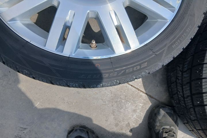 Jante aliaj cu anvelope 17 - set 6.50JX17H2 205/50R17 6.50JX17H2 205/