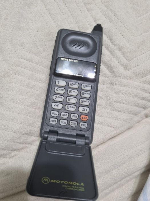 Старый телефон Motorolala