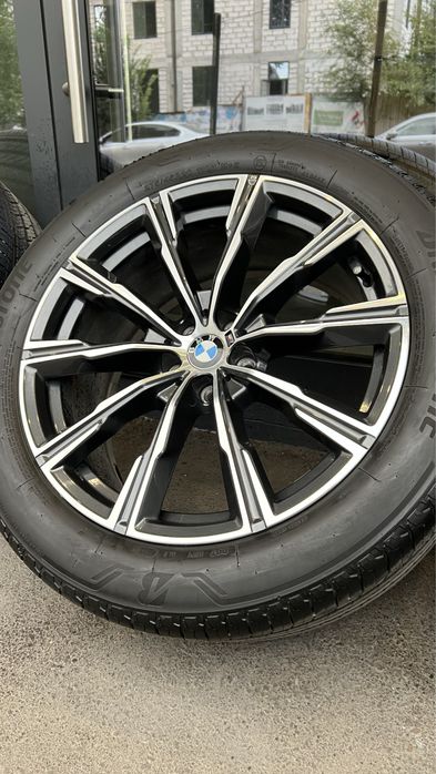 R20 Оригинальные диски + летние шины на BMW G05