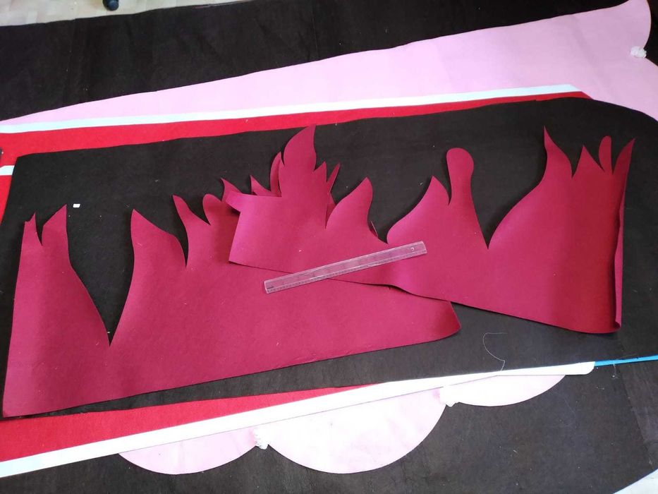 Продам б/у фетр большими кусками за 1кв м