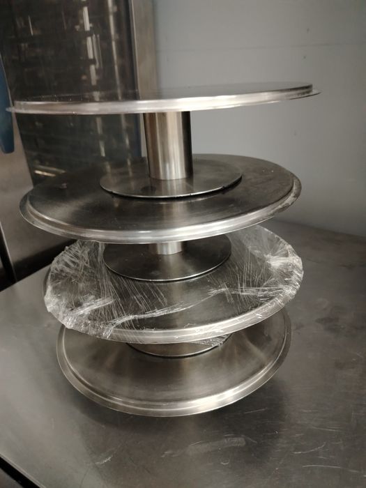 Крутящая тортовница