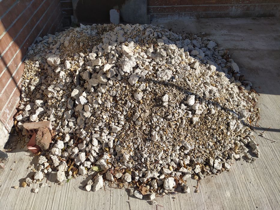 Подарявам инертен материал за пълнеж или насип