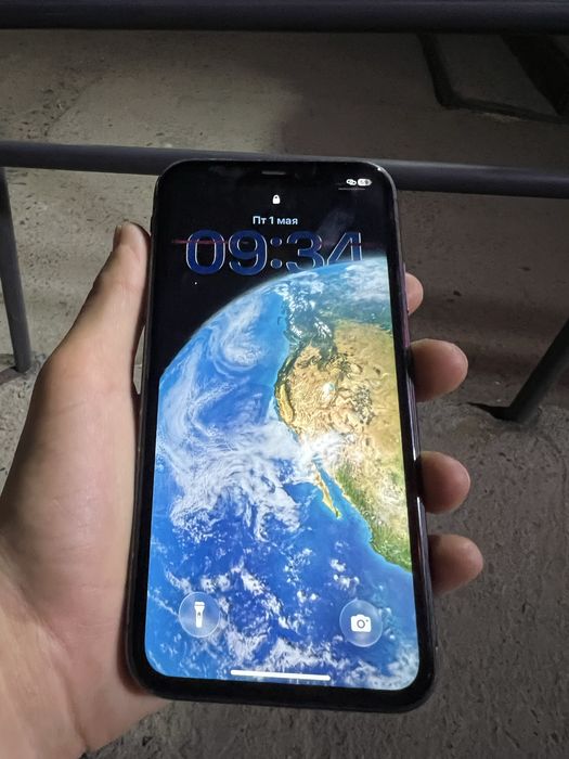 Продам айфон 11 минус на фоте