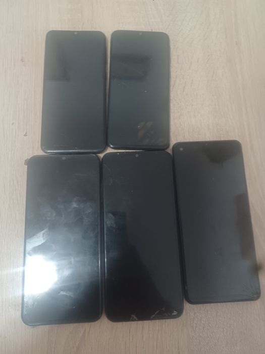 Vând lot de telefoane Samsung  peste