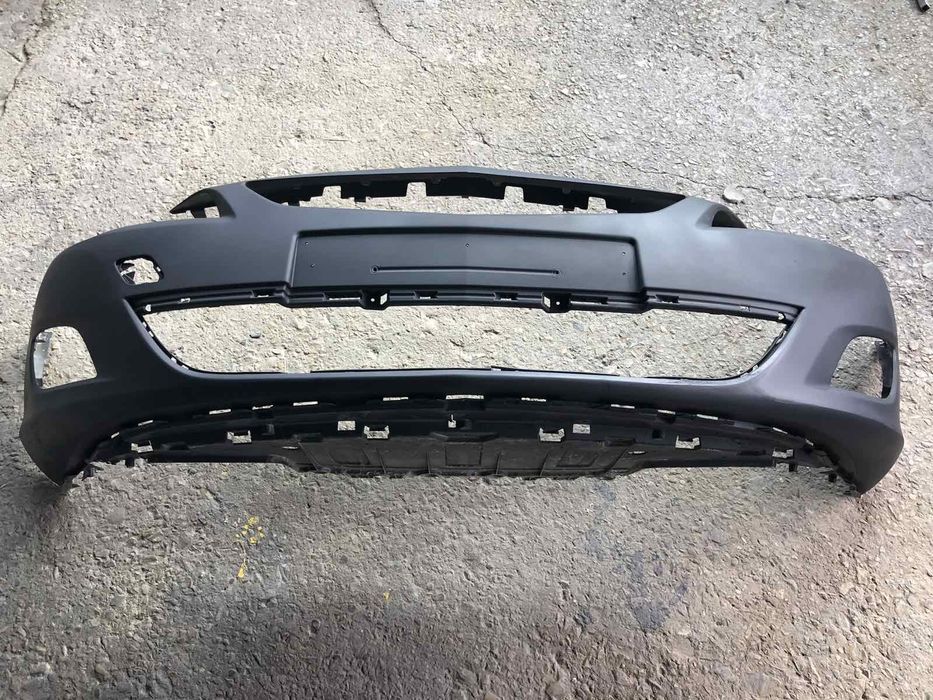 Предна броня Opel Astra J 2009-2013г. Опел Астра #072V