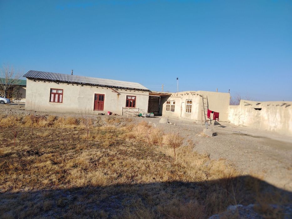 Uy sotiladi 13 sotiqlik