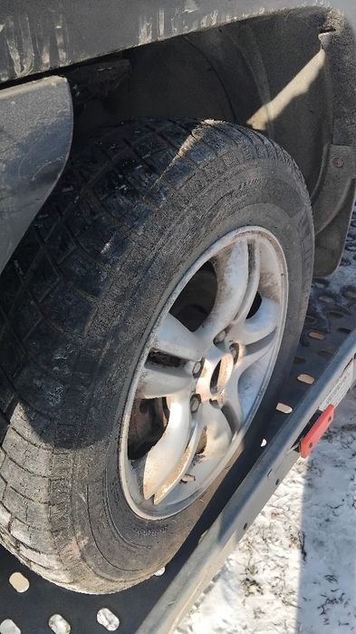 Se dezmenbreaza  kia sportage an 2007Elemente  caroserie kia sportage