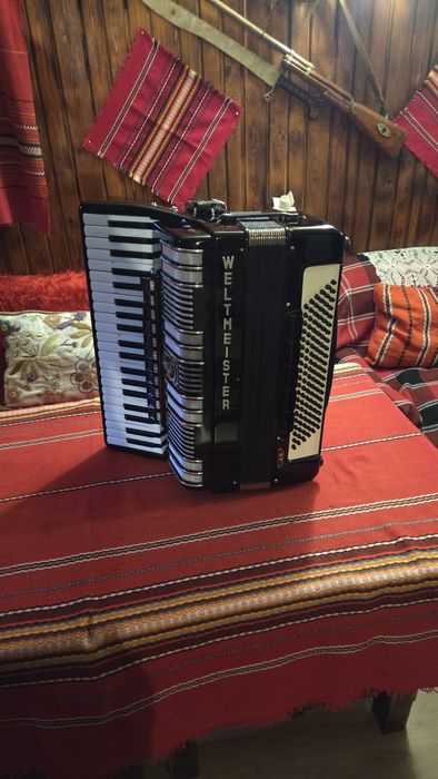 WELTMEISTER S4 Aкордеон