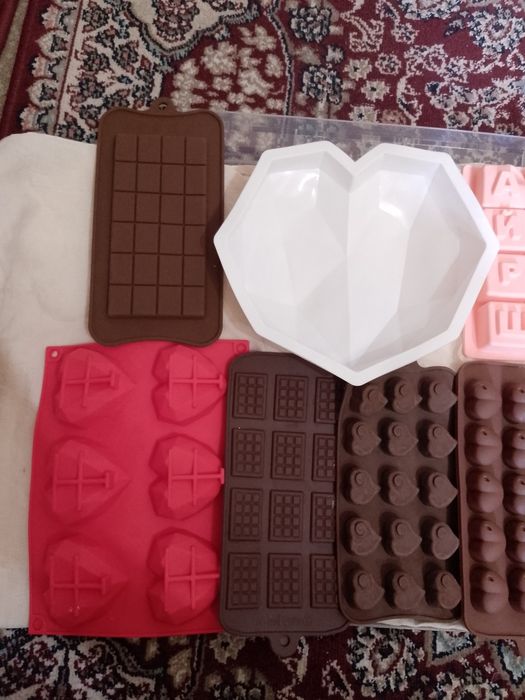 Shkalat qoliplari sotiladi