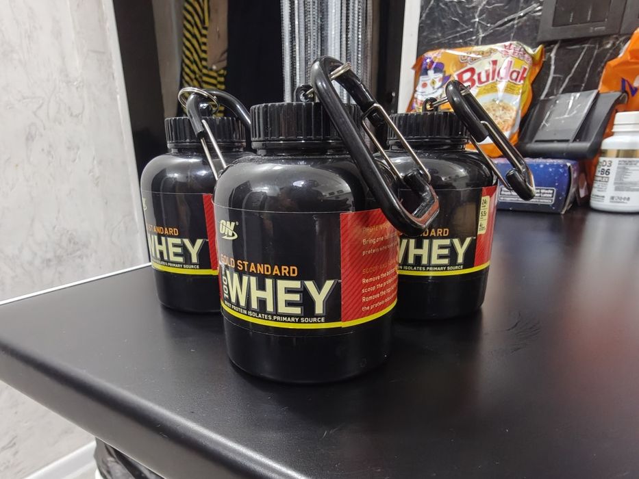 Брелки для ключей, сувенир в виде баночки протеина "Whey protein"