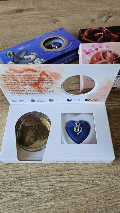 Бижута/Колие/Перла/Свети Валентин/8 март