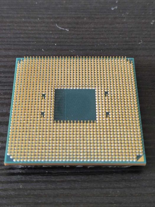 ASUS ROG STRIX B550-F GAMING + RYZEN 5 5600X 6-Core (4.6 GHz Turbo)