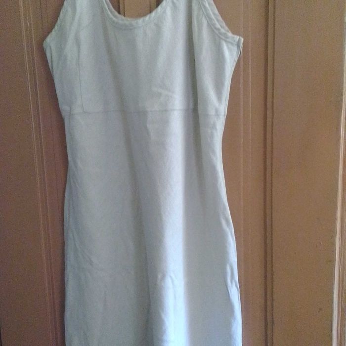 Лятна ленена рокля