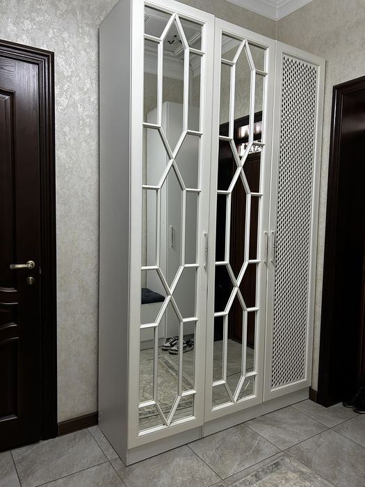 Продам прихожку шкаф