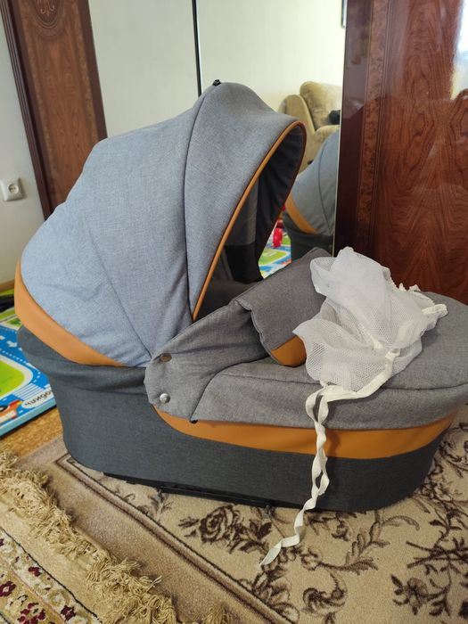 Продам польскую коляску