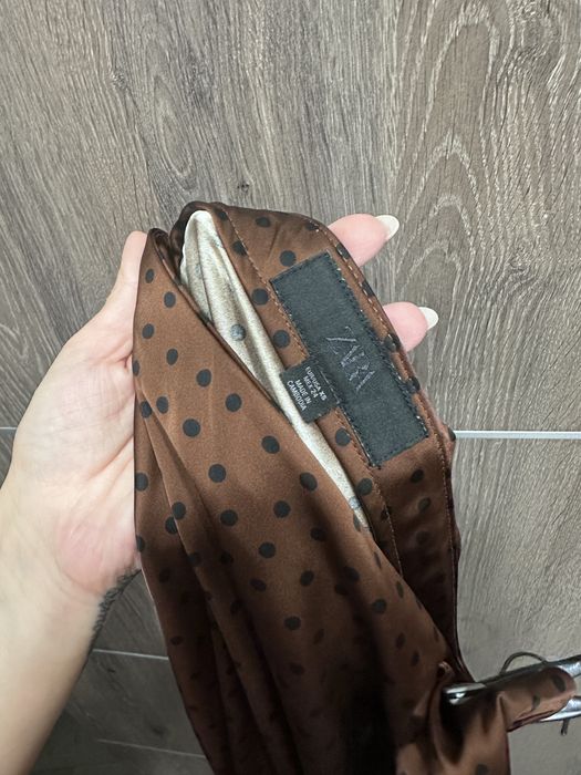 Пола Zara точки сатен повод