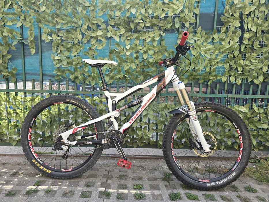 Bicicleta YT Wicked, 26".