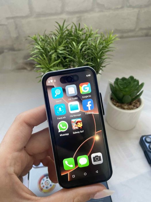 Мини Android смартфон - пълен достъп до приложения,интернет и камера