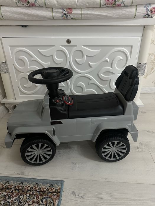 Детская машинка.