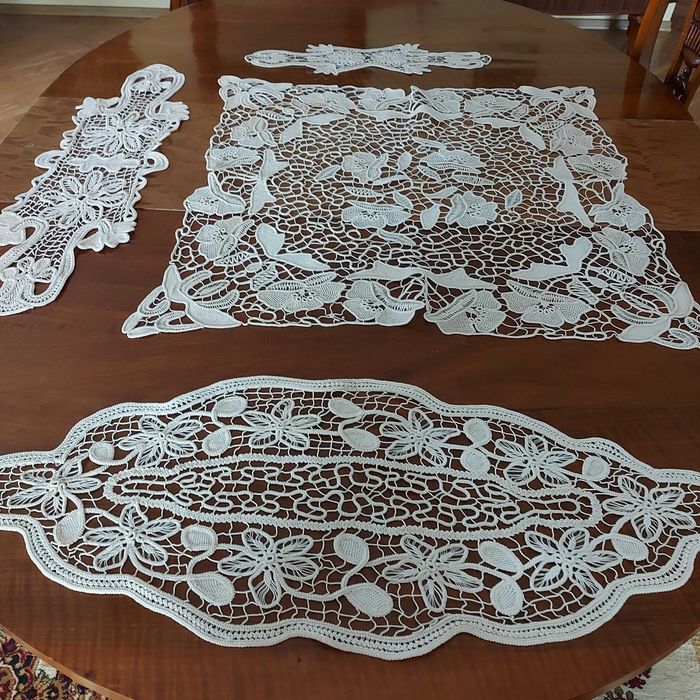 4  dantele decorative din macrame lucrate manual de calitate deosebită