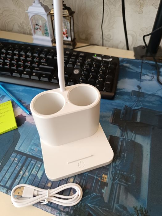 Лампа настольная новая