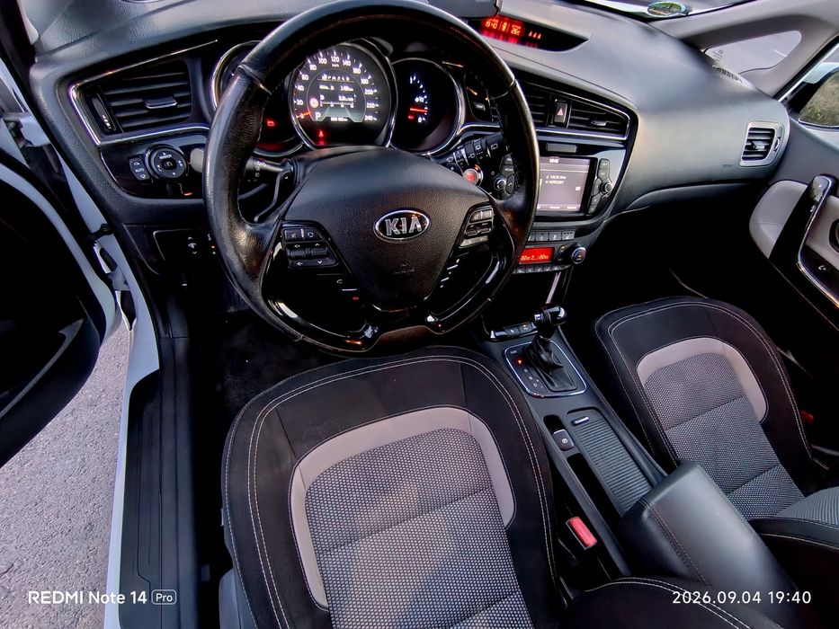 Автомобил Kia Ceed 1.6