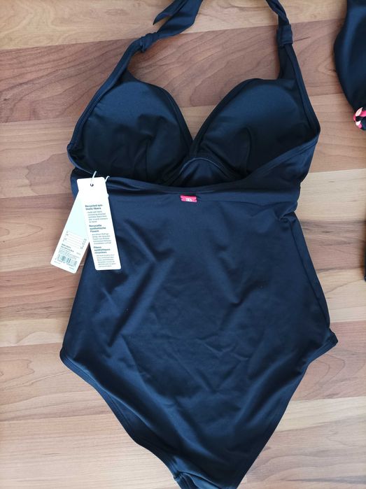 Esprit/ S размер цял бански