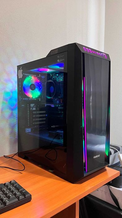 Настолен геймърски компютър