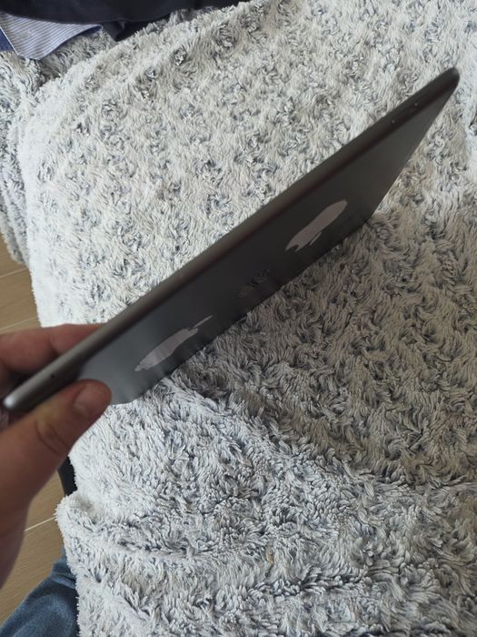 iPad 7 cu sim 32 gb