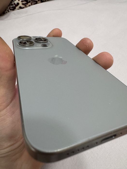 телефон айфон 15 про