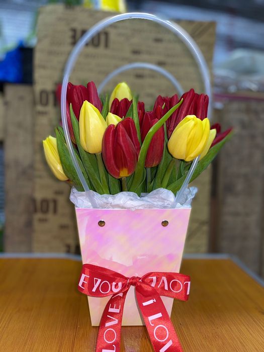 Тюльпаны к 8 марта с теплицы в Караганде!