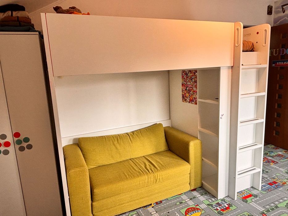 Pat supraetajat IKEA Smastad (bleu) + saltea + canapea extensibila