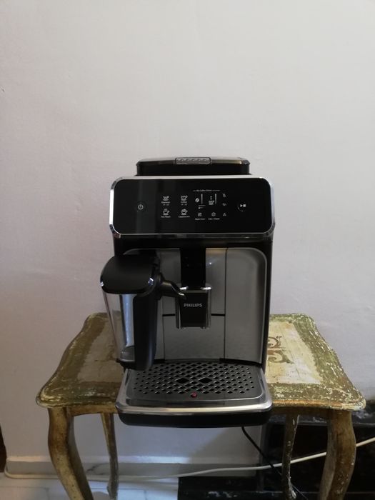 Expressor Philips cu cană de lapte