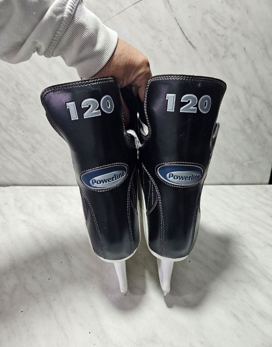 Patine 32 hochei hockey CCM marime 45-46 ( 30,5 cm)