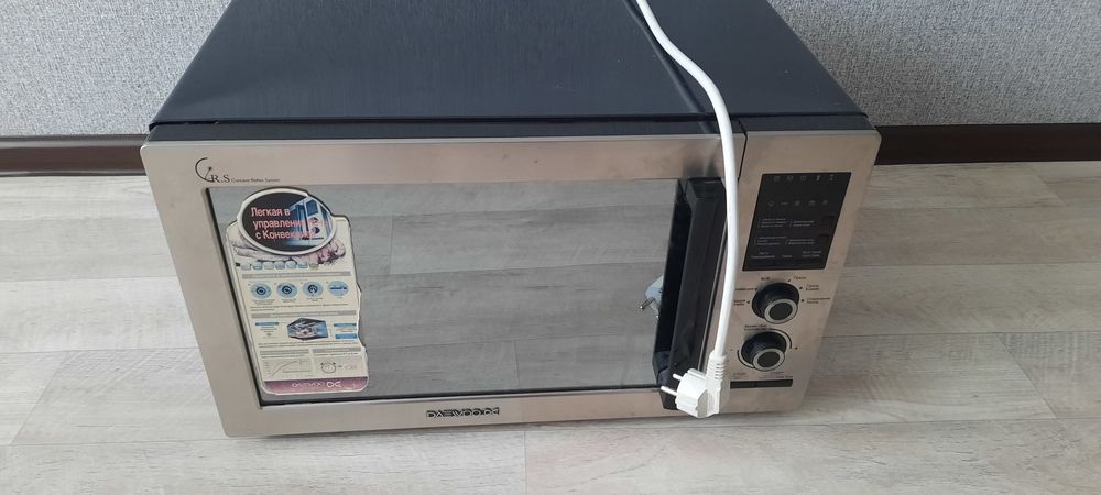 Продам микроволновую печь