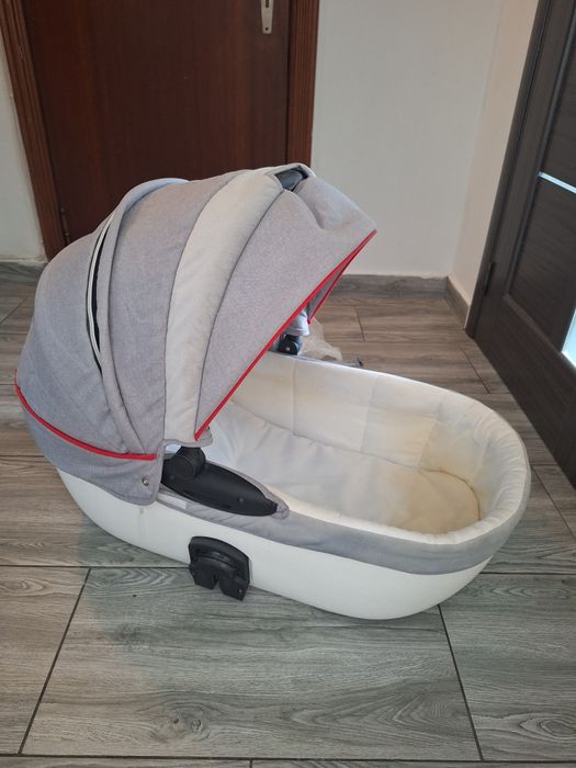 Cărucior 3 în 1 complet – landou + scoică + sport | Gri cu detalii roșii