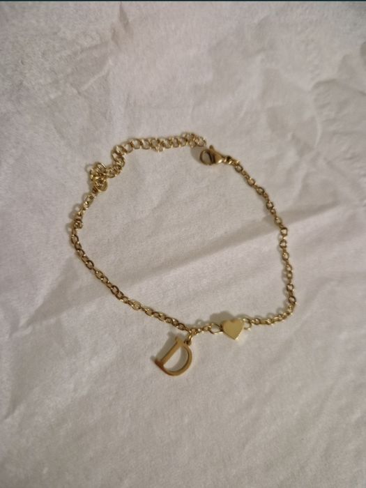 Bratara noua litera D