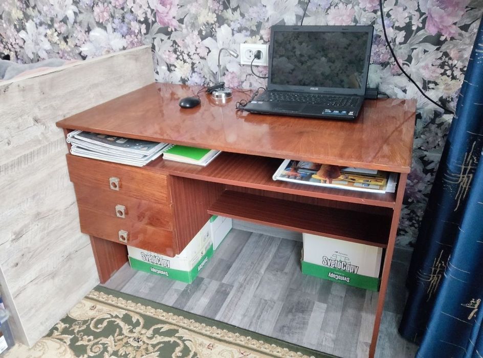 Письменный стол б/у