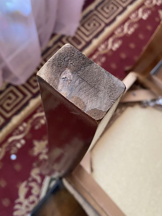 Стол стул сотилади 18 та лик комплект янги хали ишлатилмаган сифатизур