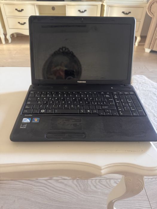 Vand laptop toshiba
