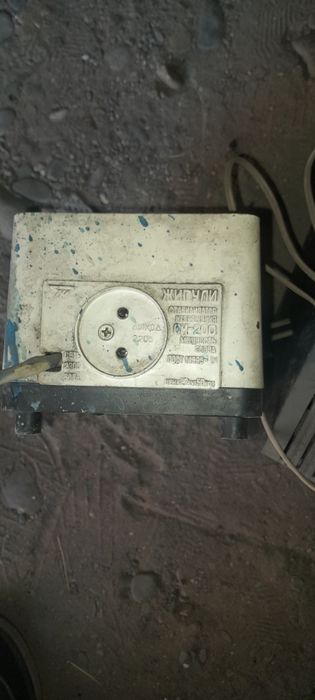 Продам 3 стабилизатора напряжения
