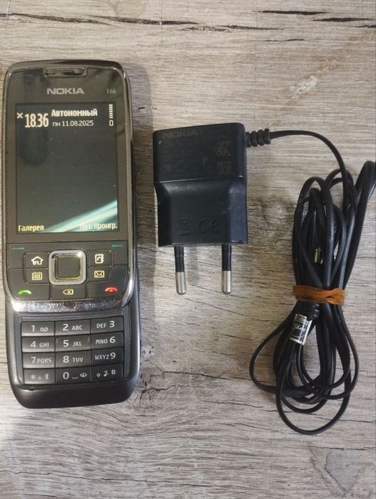 Продается  телефон