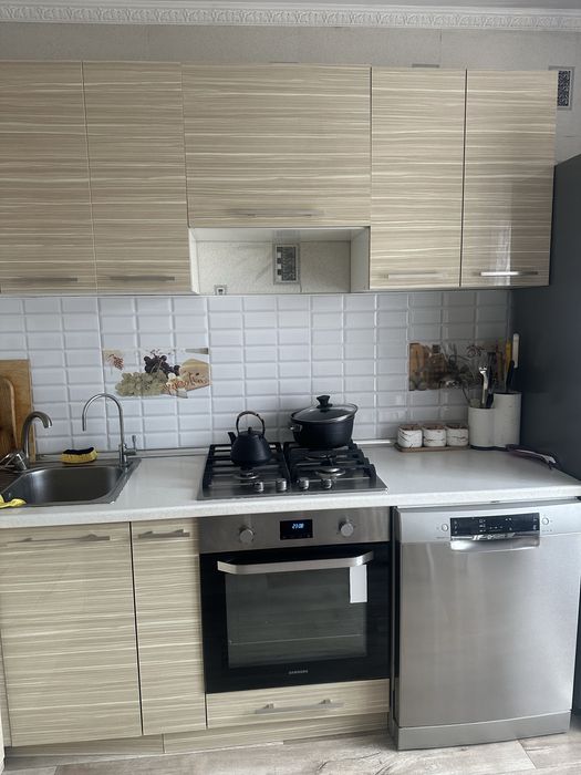 Продам  кухонный гарнитур