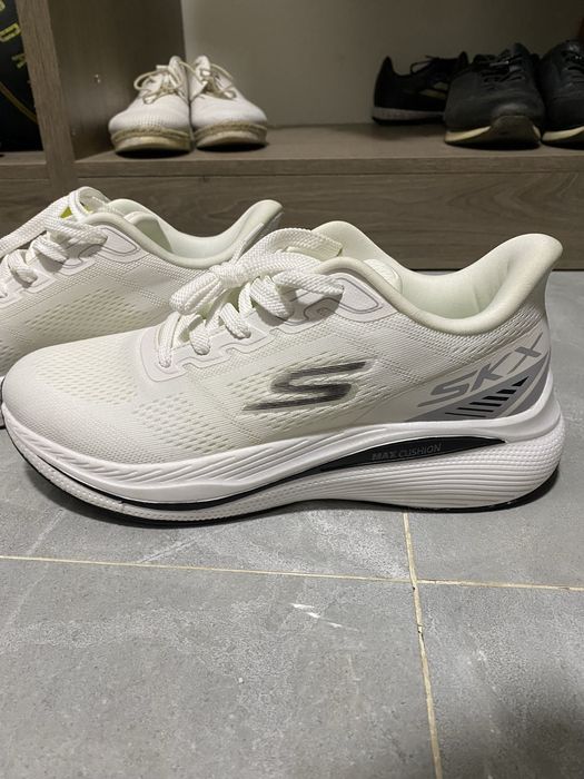 Кросовки Skechers белые