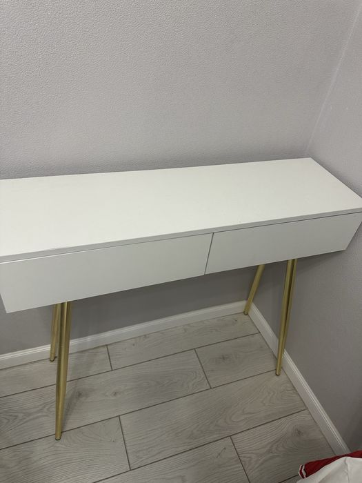 Комод для салона и дома