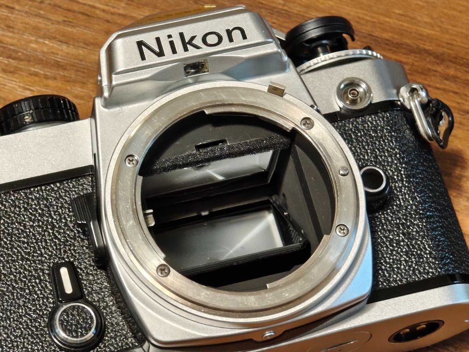 Nikon FE + obiectiv 50mm / f1.8 series E
